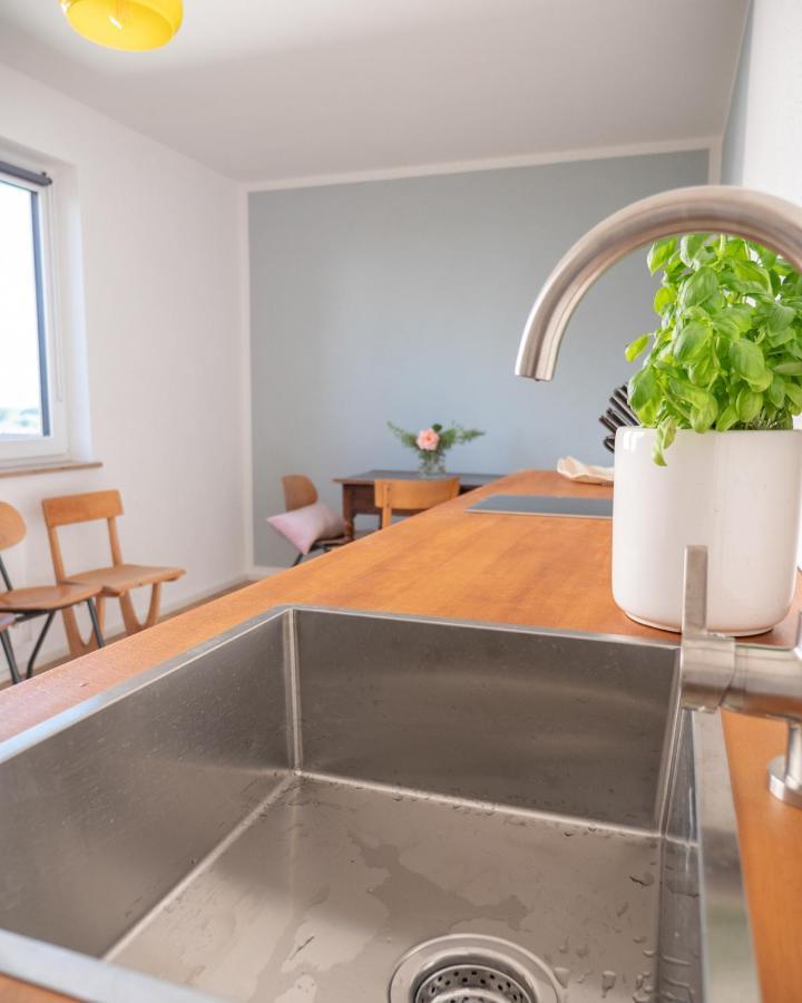 Design+Bodenseesicht=zuHause BLAU Markdorf Exterior foto